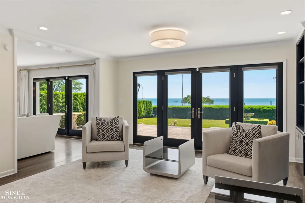 89 Lake Shore Road Grosse Pointe Farms City, MI 48236