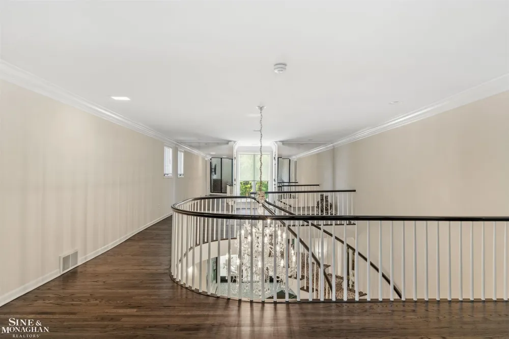 89 Lake Shore Road Grosse Pointe Farms City, MI 48236
