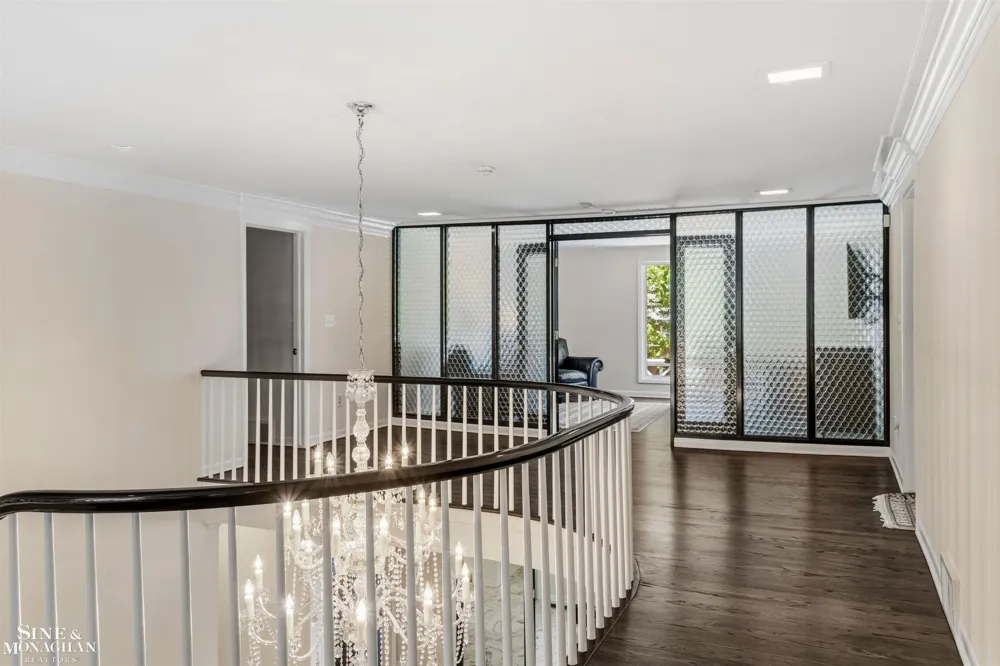 89 Lake Shore Road Grosse Pointe Farms City, MI 48236