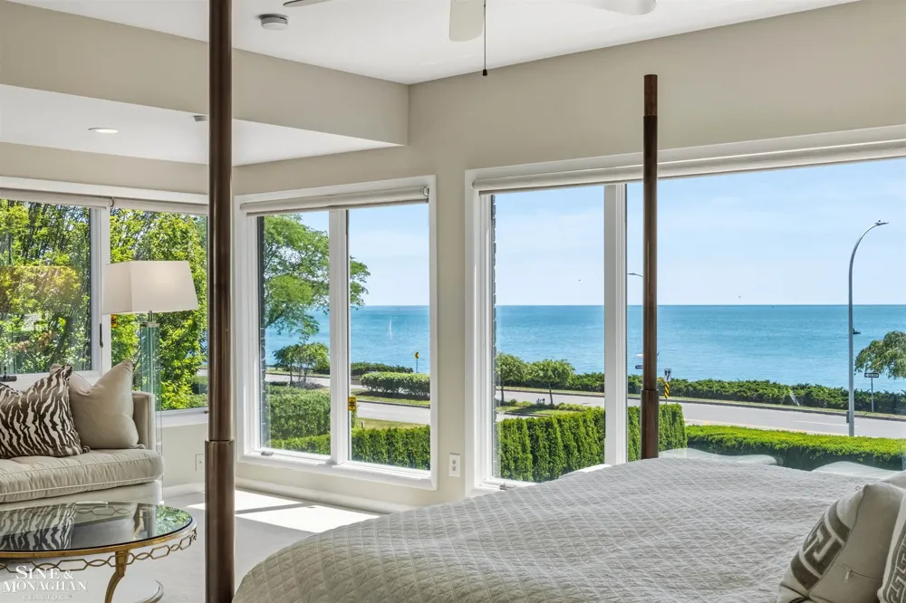 89 Lake Shore Road Grosse Pointe Farms City, MI 48236