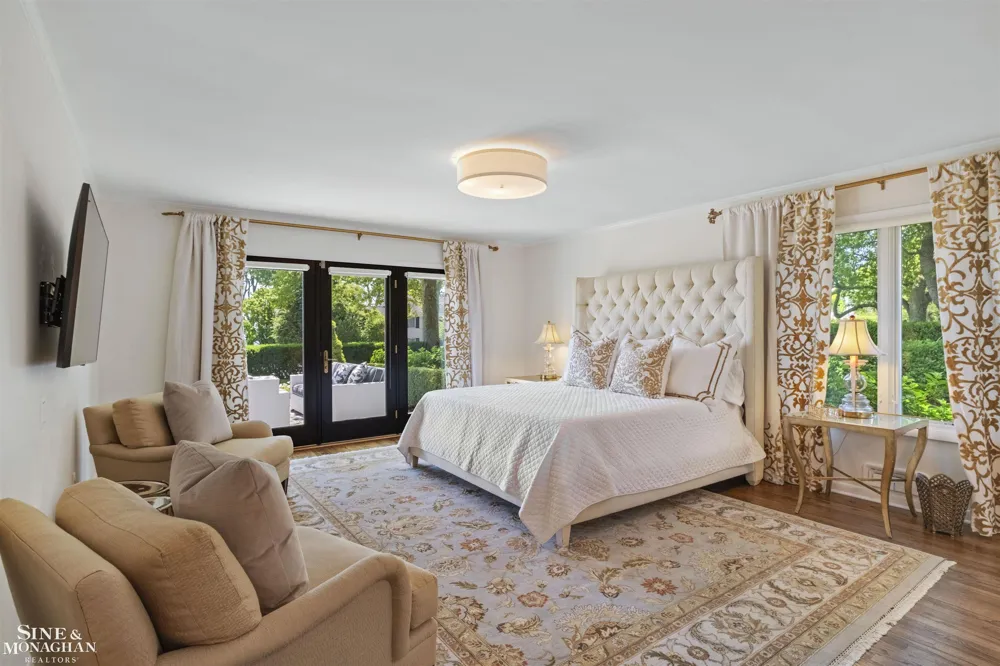 89 Lake Shore Road Grosse Pointe Farms City, MI 48236
