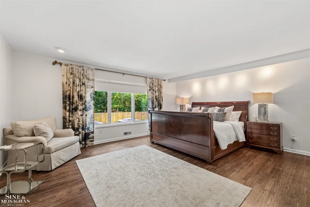 89 Lake Shore Road Grosse Pointe Farms City, MI 48236