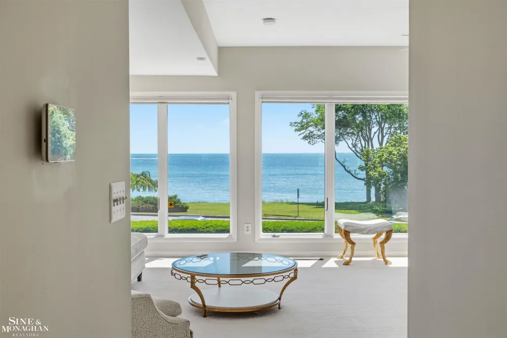 89 Lake Shore Road Grosse Pointe Farms City, MI 48236