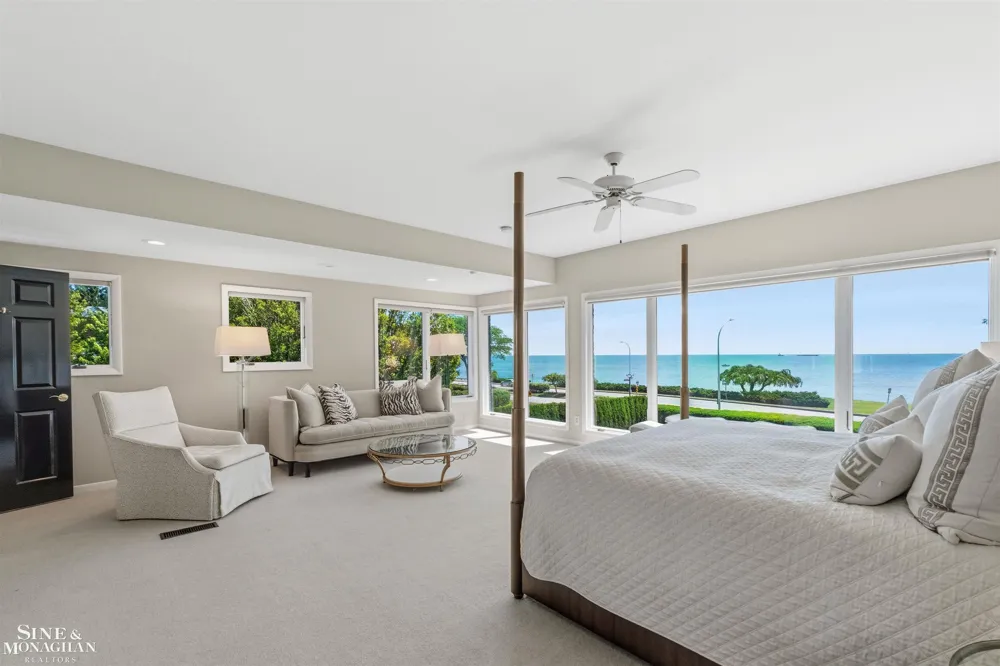 89 Lake Shore Road Grosse Pointe Farms City, MI 48236