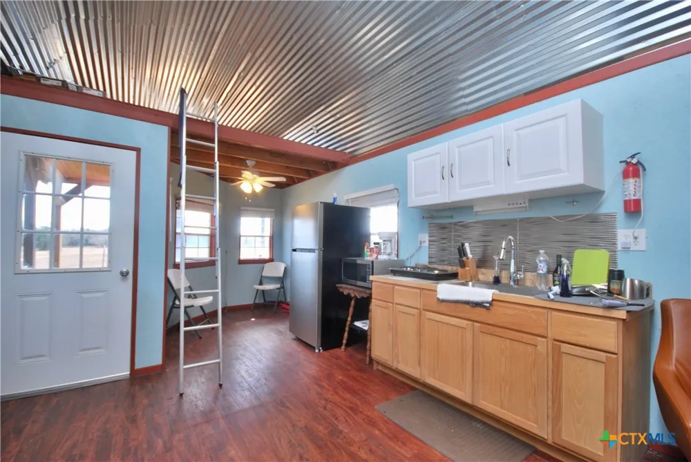 4850 Burke Road Flatonia, TX 78941