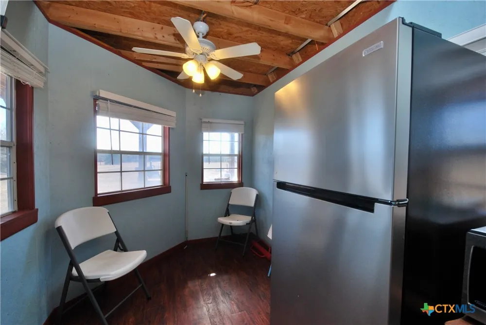 4850 Burke Road Flatonia, TX 78941