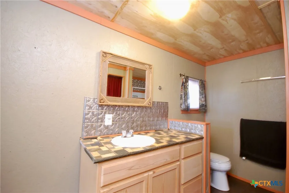 4850 Burke Road Flatonia, TX 78941