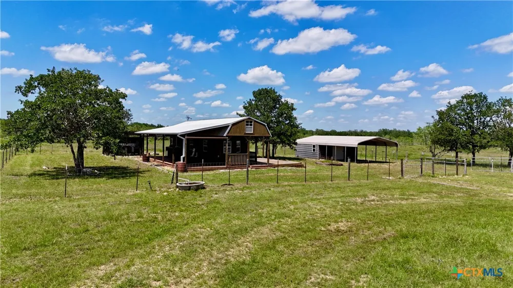 4850 Burke Road Flatonia, TX 78941