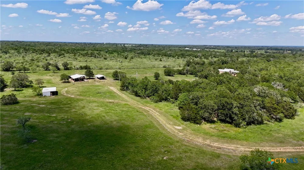 4850 Burke Road Flatonia, TX 78941