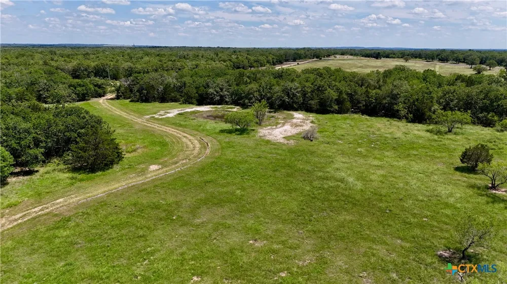 4850 Burke Road Flatonia, TX 78941