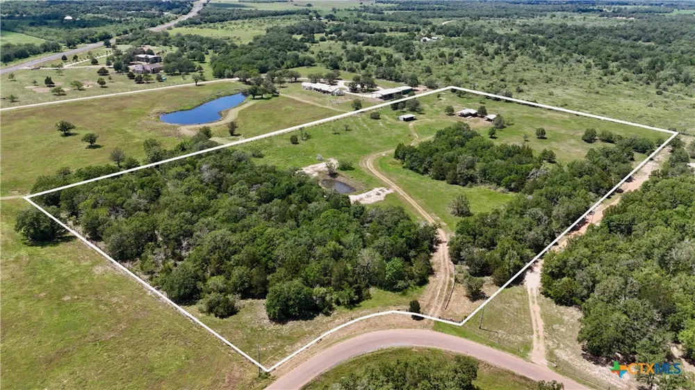 4850 Burke Road Flatonia, TX 78941