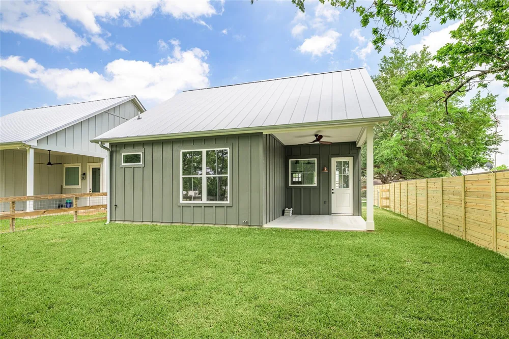 741 Pecan Street New Ulm, TX 78950