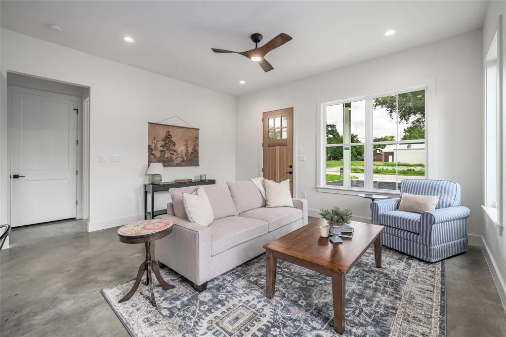 741 Pecan Street New Ulm, TX 78950