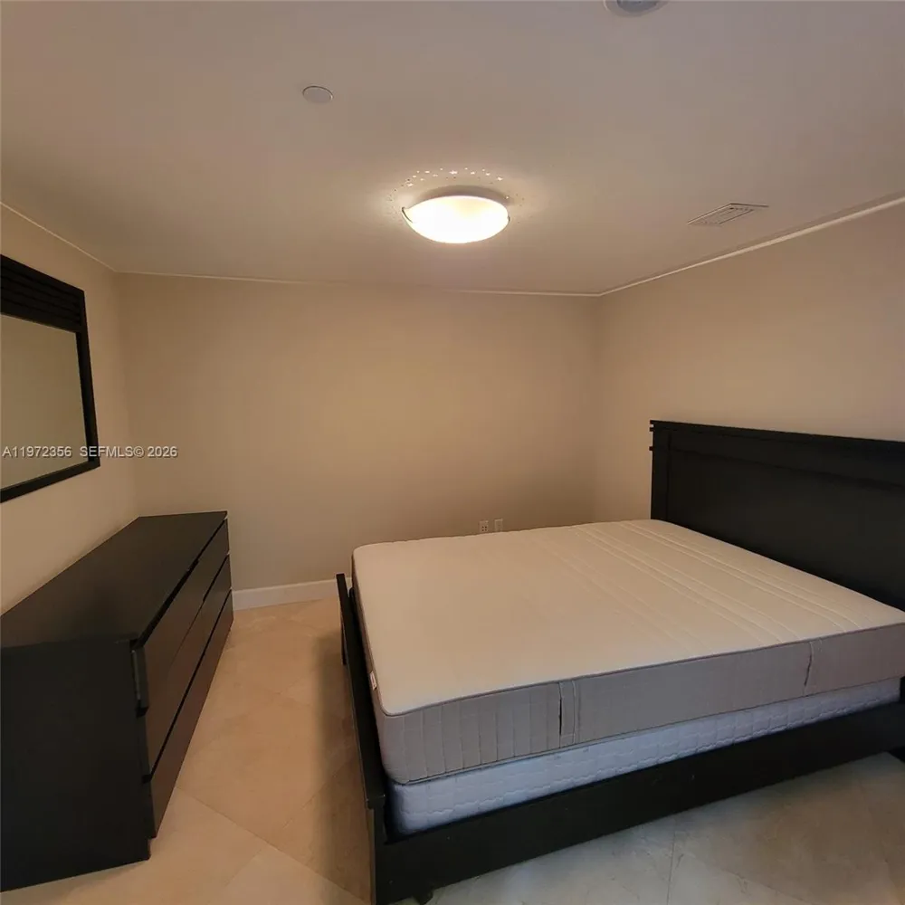 1850 S Ocean Dr #3007 Hallandale Beach, FL 33009