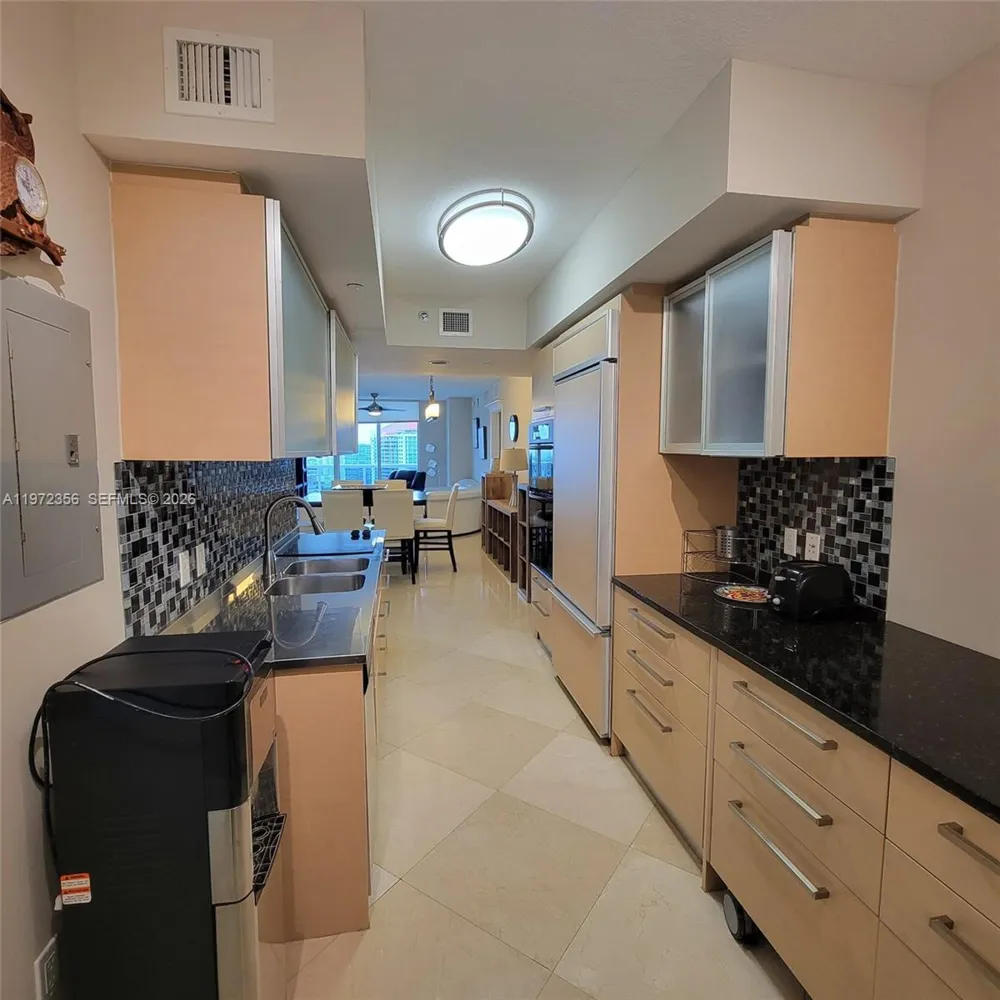 1850 S Ocean Dr #3007 Hallandale Beach, FL 33009