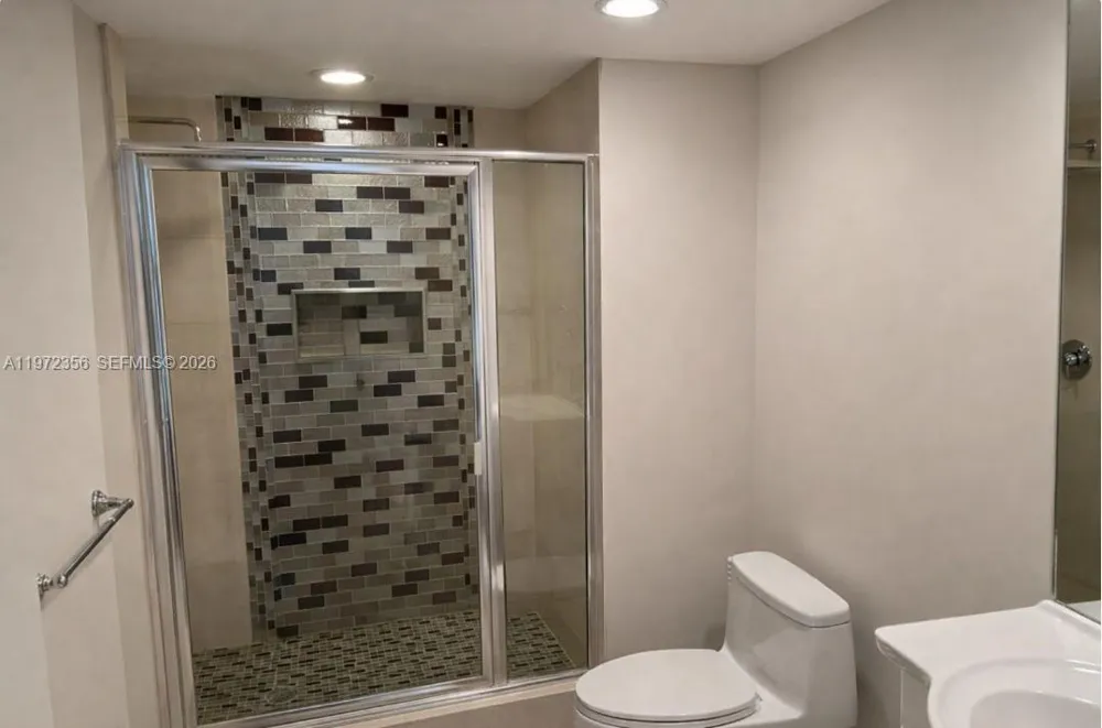 1850 S Ocean Dr #3007 Hallandale Beach, FL 33009