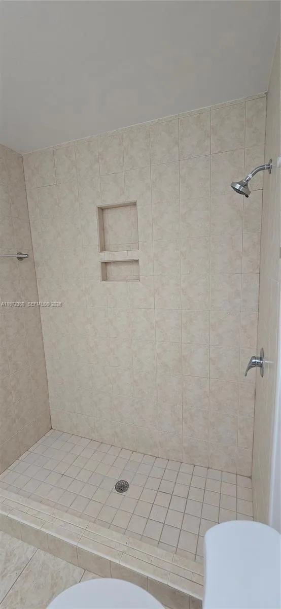 6500 SW 82nd Ave Miami, FL 33143