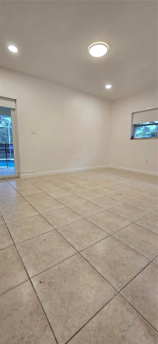 6500 SW 82nd Ave Miami, FL 33143