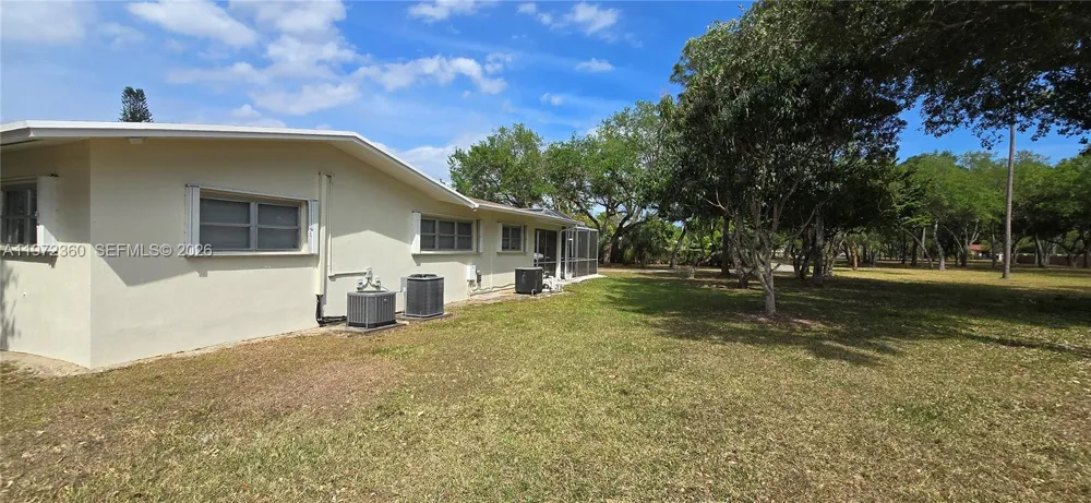 6500 SW 82nd Ave Miami, FL 33143
