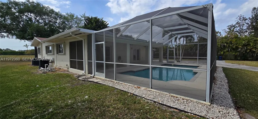 6500 SW 82nd Ave Miami, FL 33143