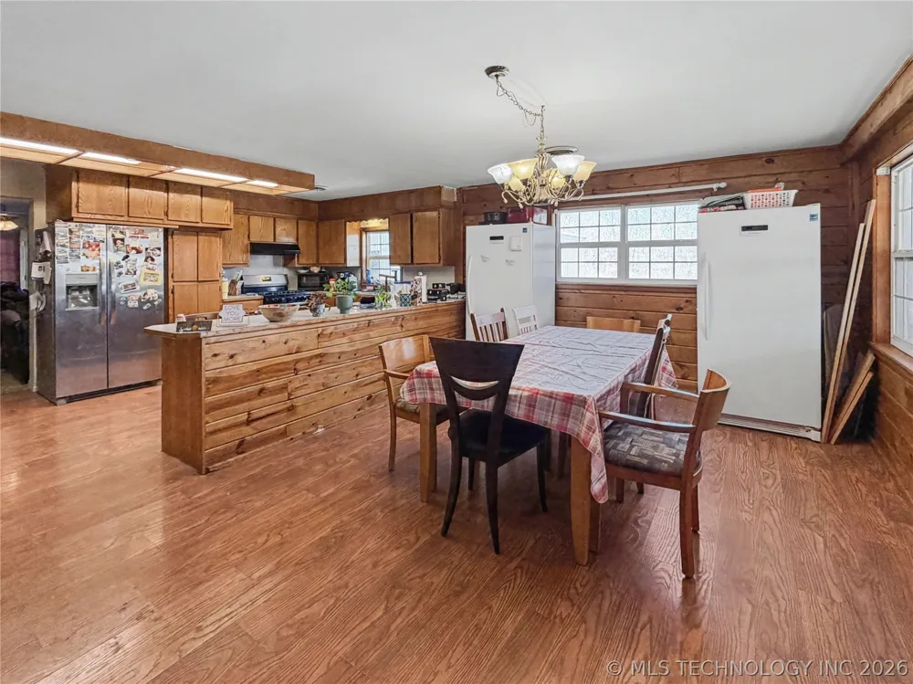 13410 W 750 ROAD Tahlequah, OK 74464