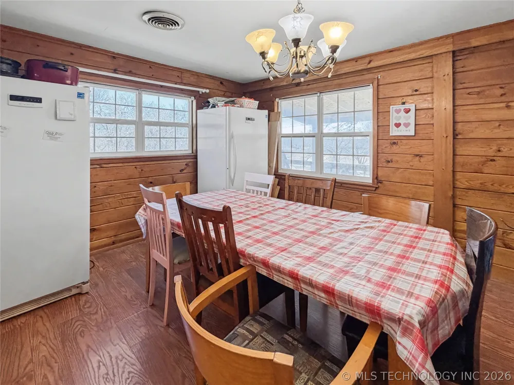 13410 W 750 ROAD Tahlequah, OK 74464