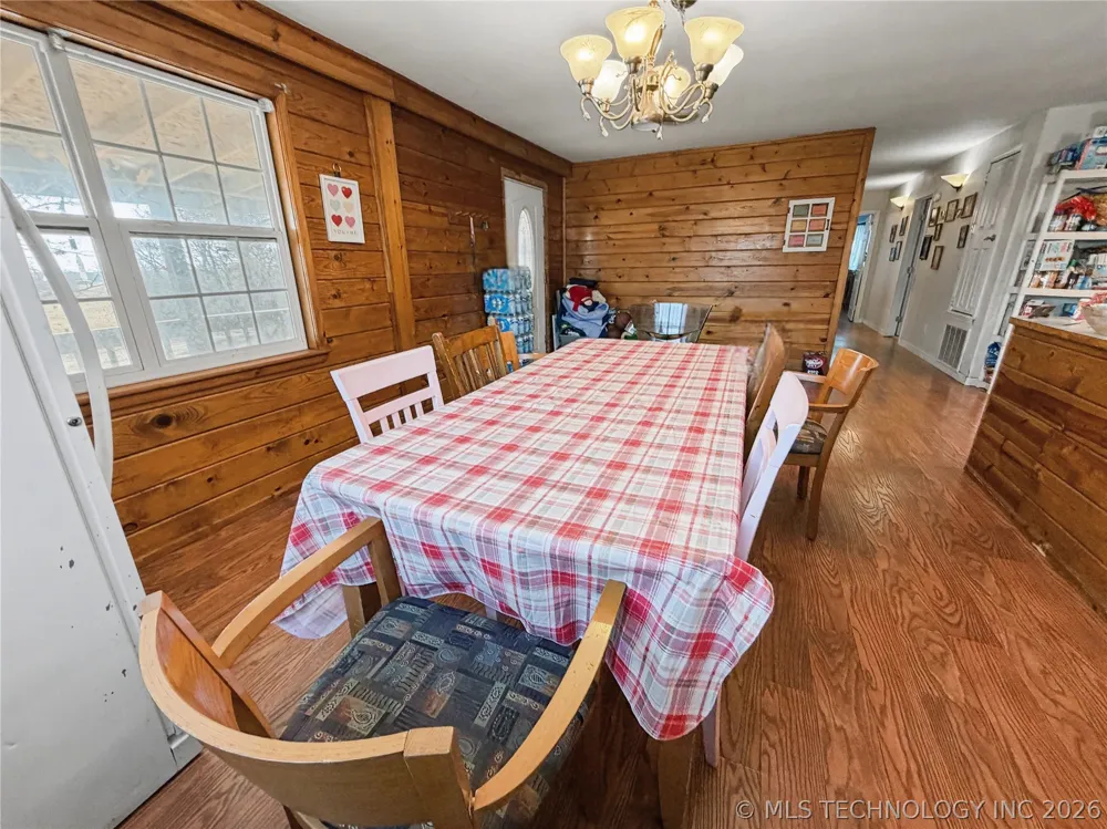 13410 W 750 ROAD Tahlequah, OK 74464