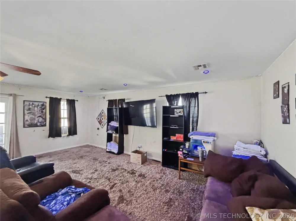13410 W 750 ROAD Tahlequah, OK 74464