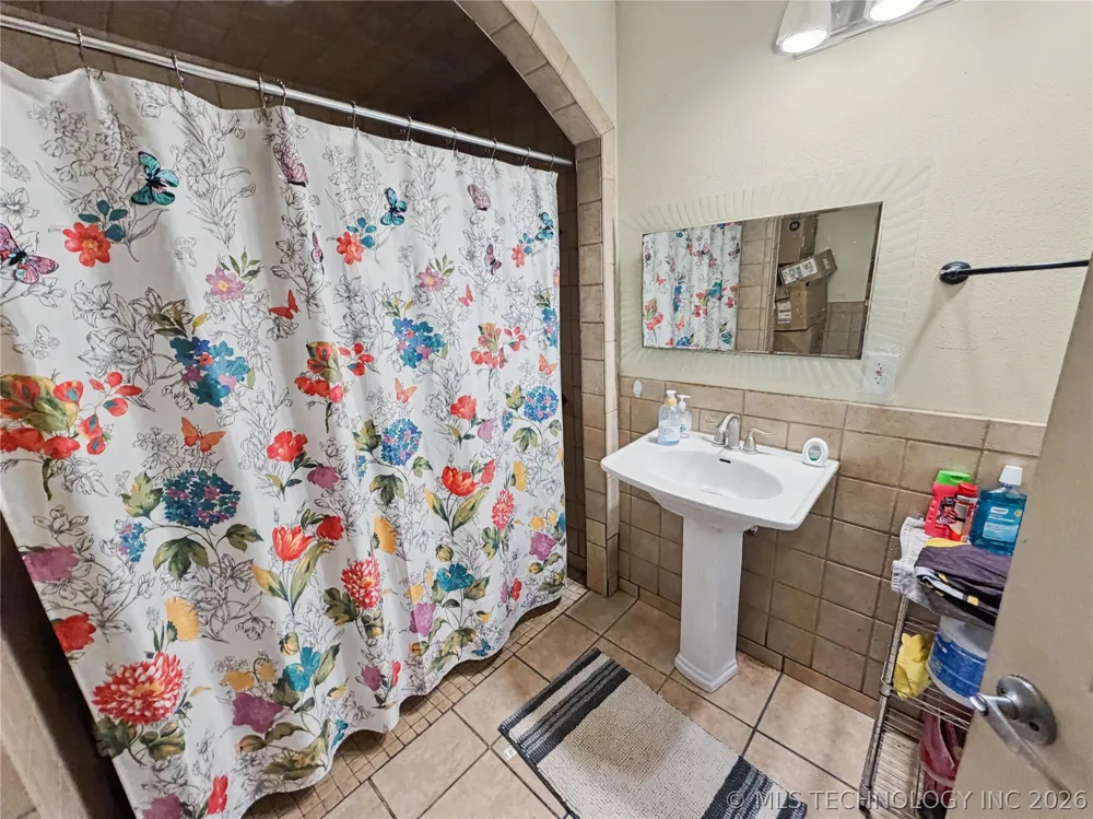 13410 W 750 ROAD Tahlequah, OK 74464