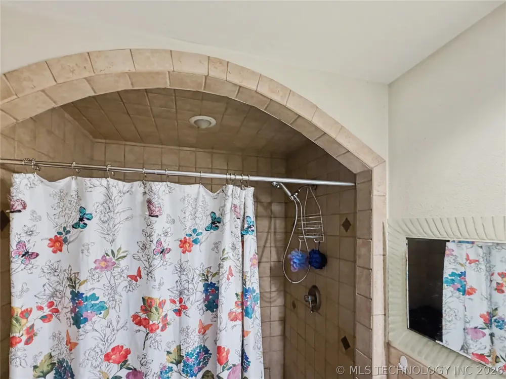 13410 W 750 ROAD Tahlequah, OK 74464
