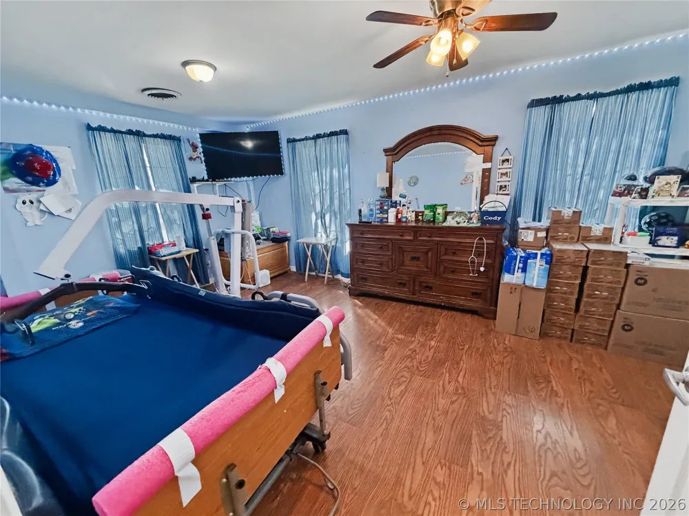 13410 W 750 ROAD Tahlequah, OK 74464