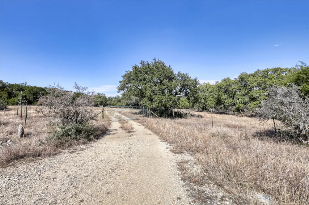 101 Purple Sage Driftwood, TX 78619