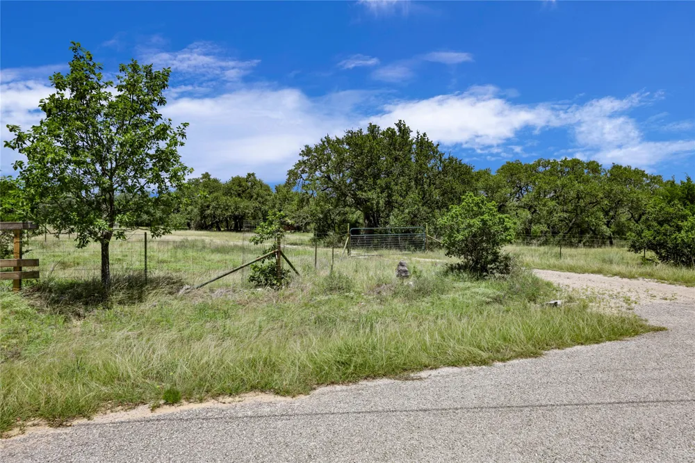 101 Purple Sage Driftwood, TX 78619