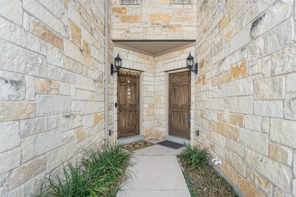 700 Mandarin Flyway #802 Cedar Park, TX 78613