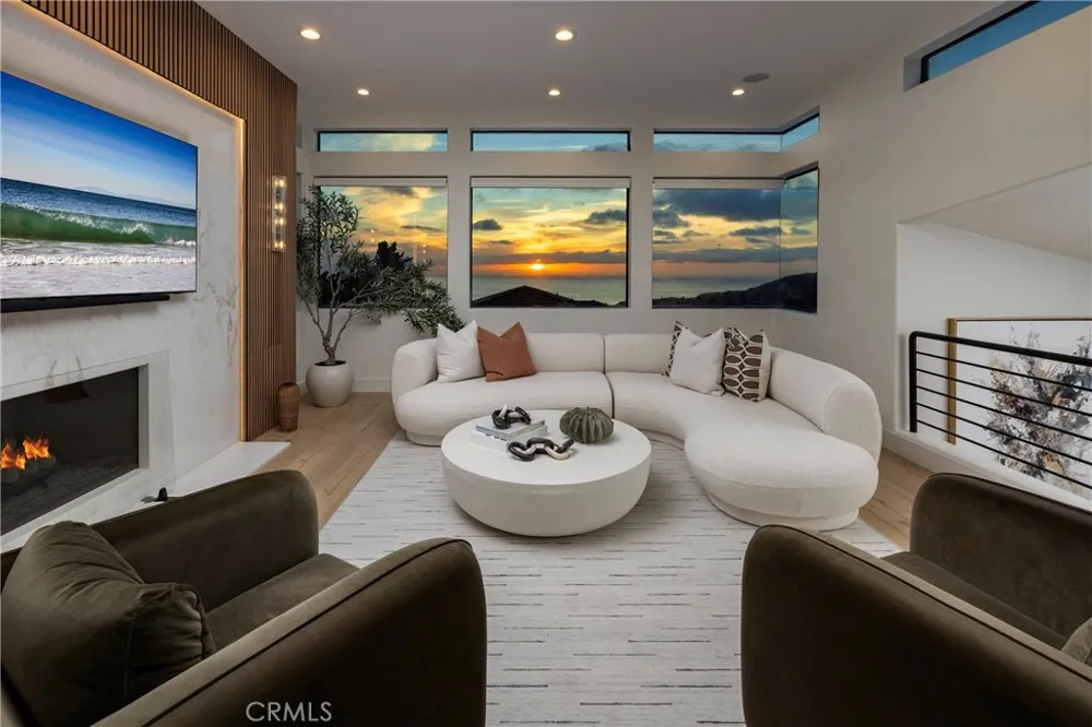 1425 Skyline Drive