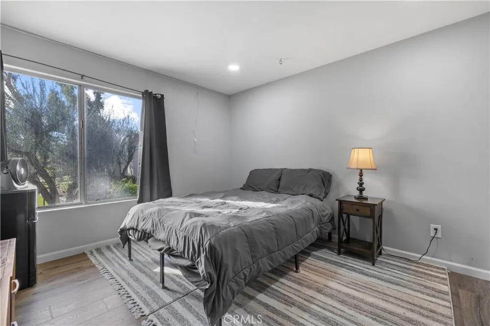 23515 Lyons Avenue #277 Valencia, CA 91355
