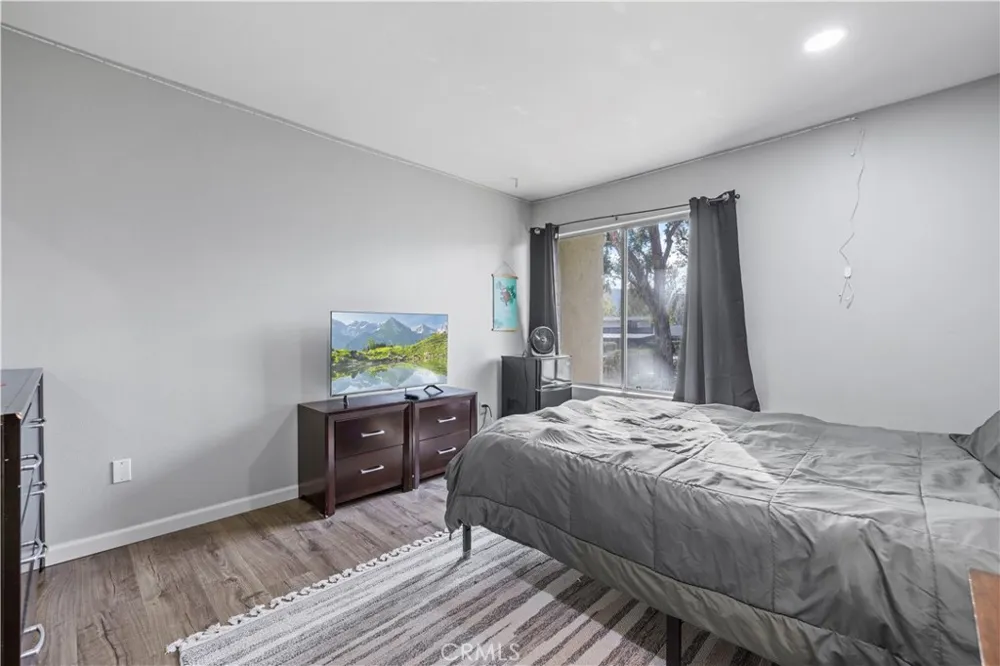 23515 Lyons Avenue #277 Valencia, CA 91355