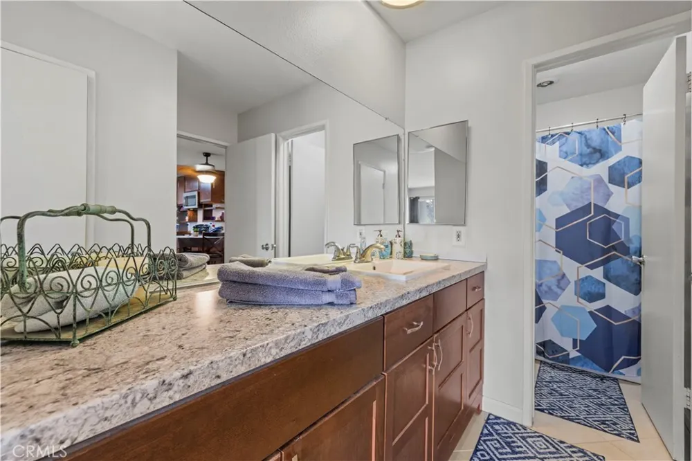 23515 Lyons Avenue #277 Valencia, CA 91355