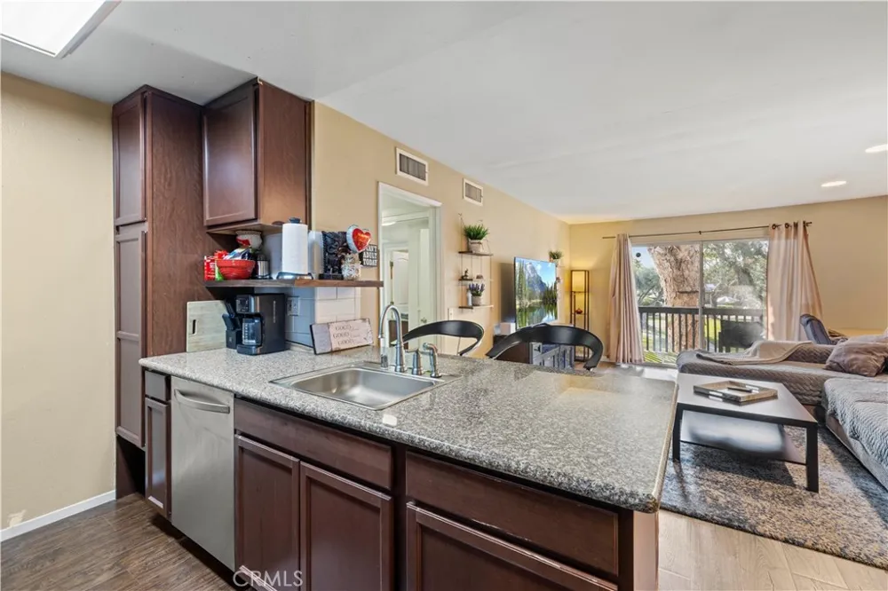 23515 Lyons Avenue #277 Valencia, CA 91355