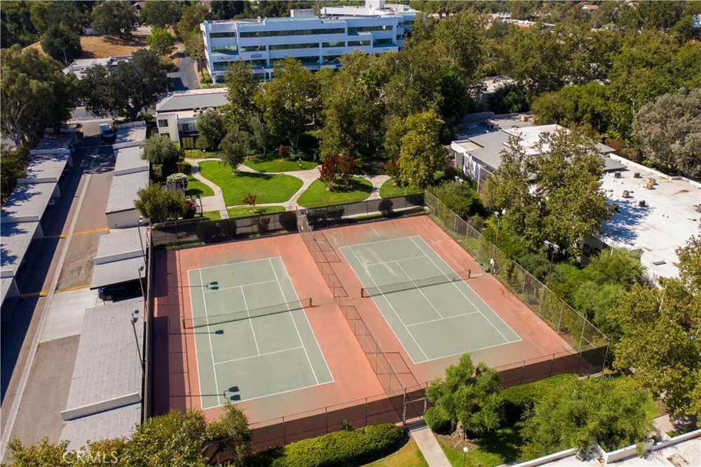 23515 Lyons Avenue #277 Valencia, CA 91355