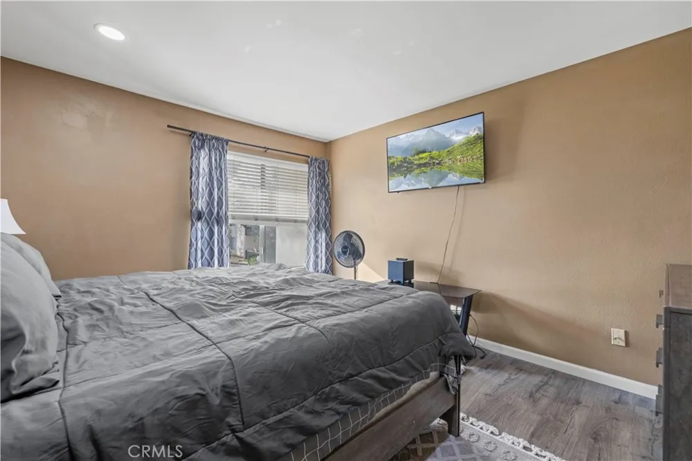 23515 Lyons Avenue #277 Valencia, CA 91355