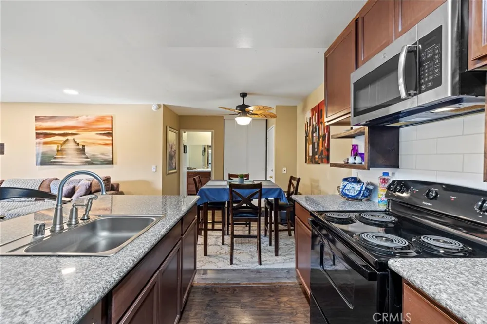 23515 Lyons Avenue #277 Valencia, CA 91355