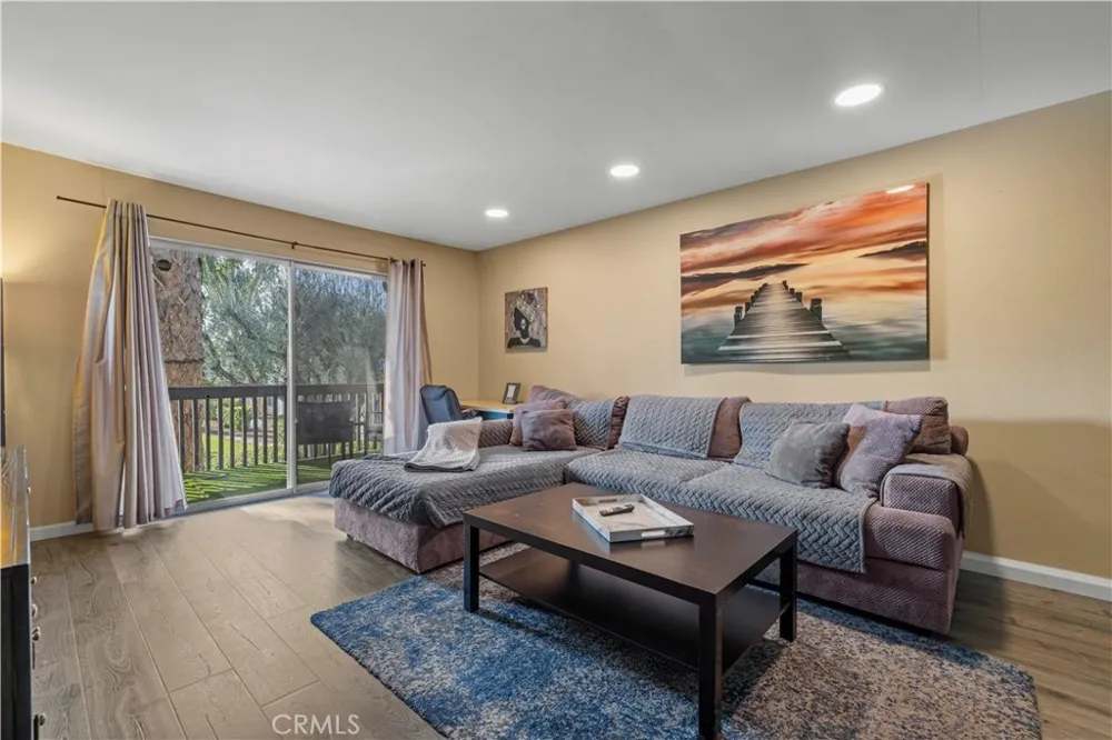 23515 Lyons Avenue #277 Valencia, CA 91355