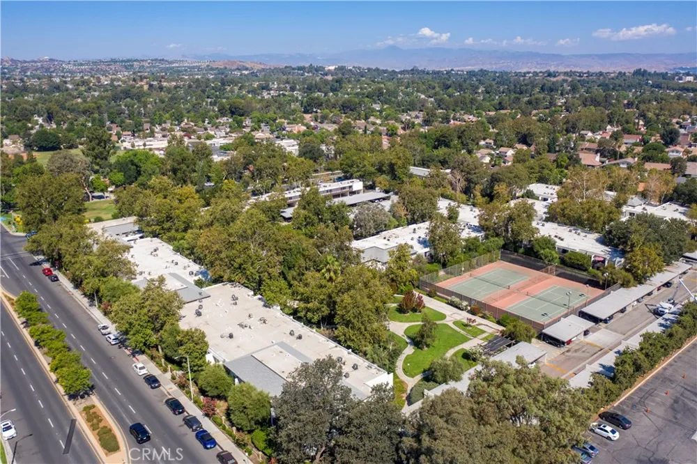 23515 Lyons Avenue #277 Valencia, CA 91355