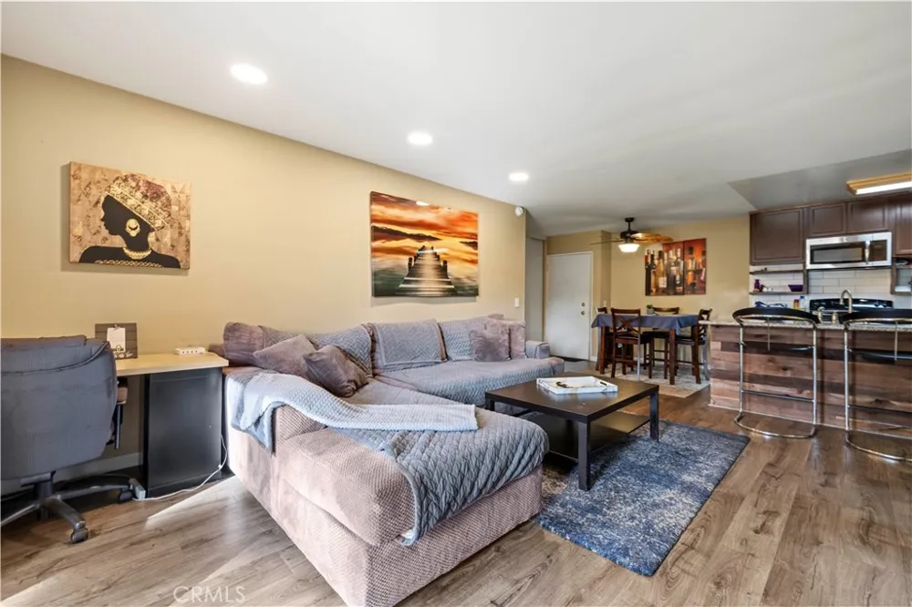 23515 Lyons Avenue #277 Valencia, CA 91355
