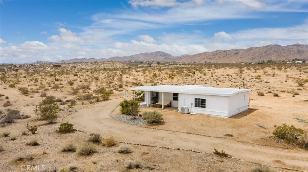 55921 Ornelas Lane Landers, CA 92285