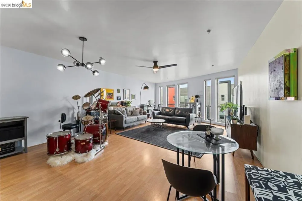 1201 Pine St #354 Oakland, CA 94607