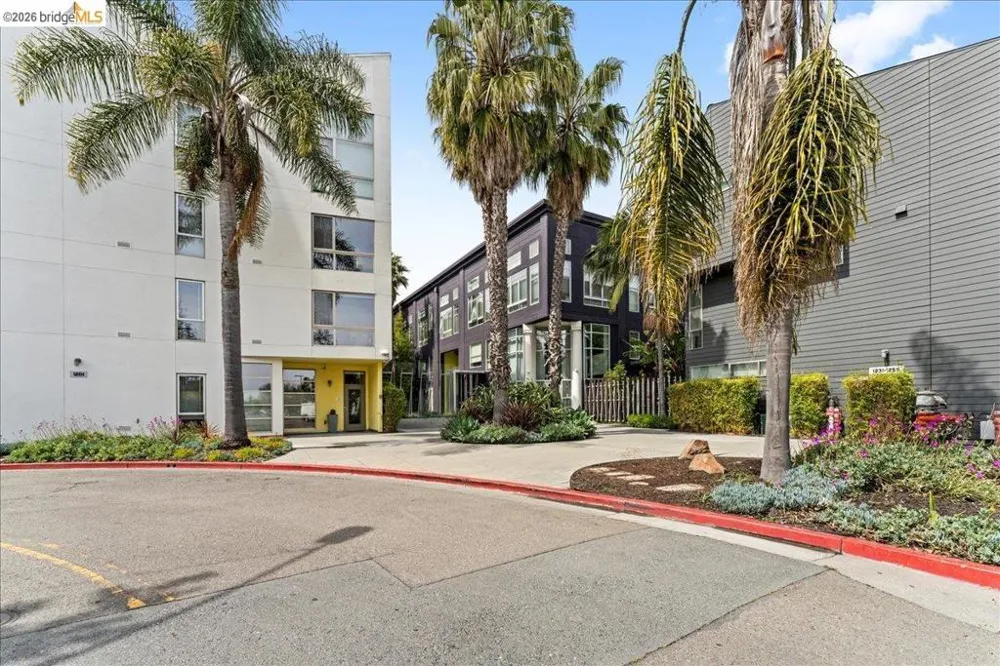 1201 Pine St #354 Oakland, CA 94607