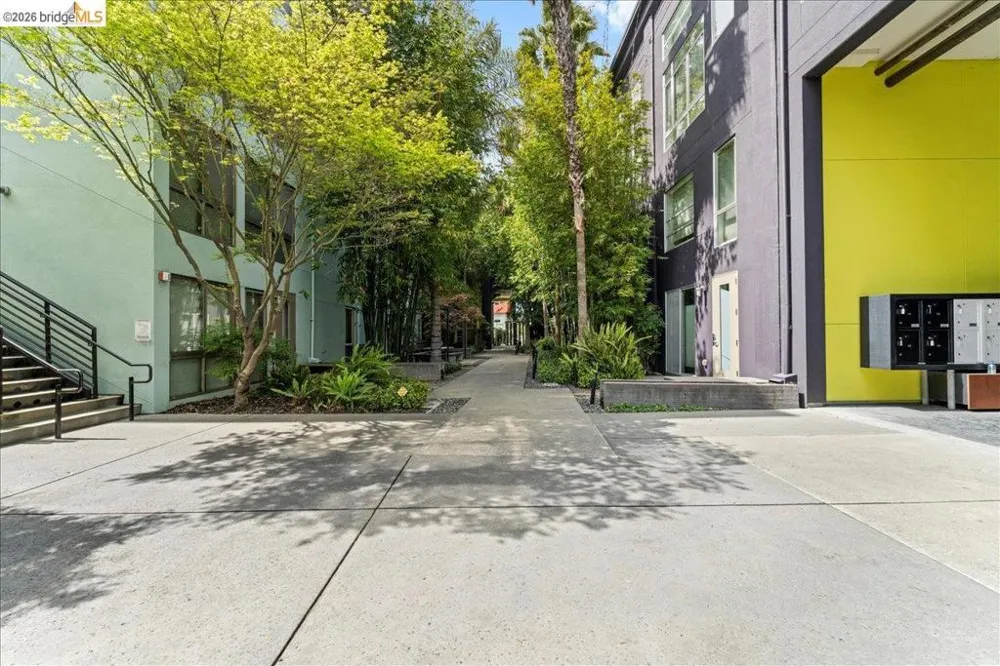1201 Pine St #354 Oakland, CA 94607