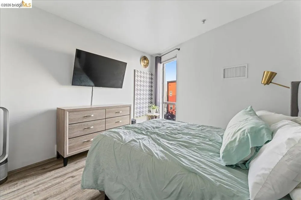 1201 Pine St #354 Oakland, CA 94607